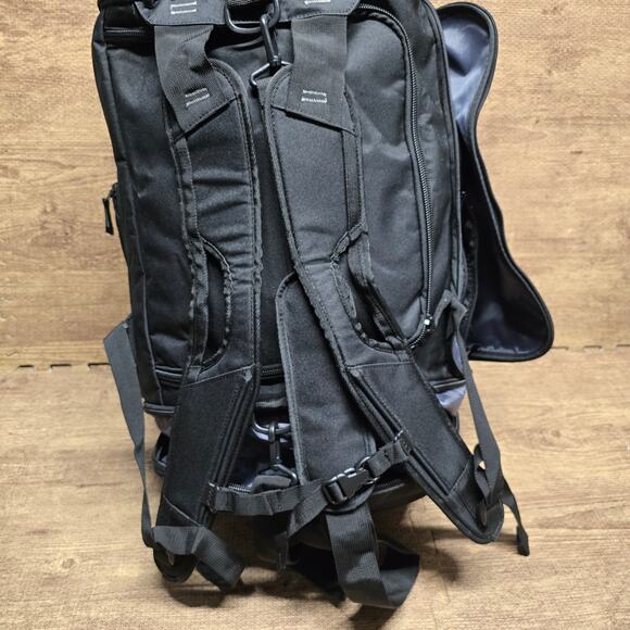 Ski-Doo Black Duffle Gear Backpack Multi Pockets 100% Polyester NWT - Picture 16 of 16